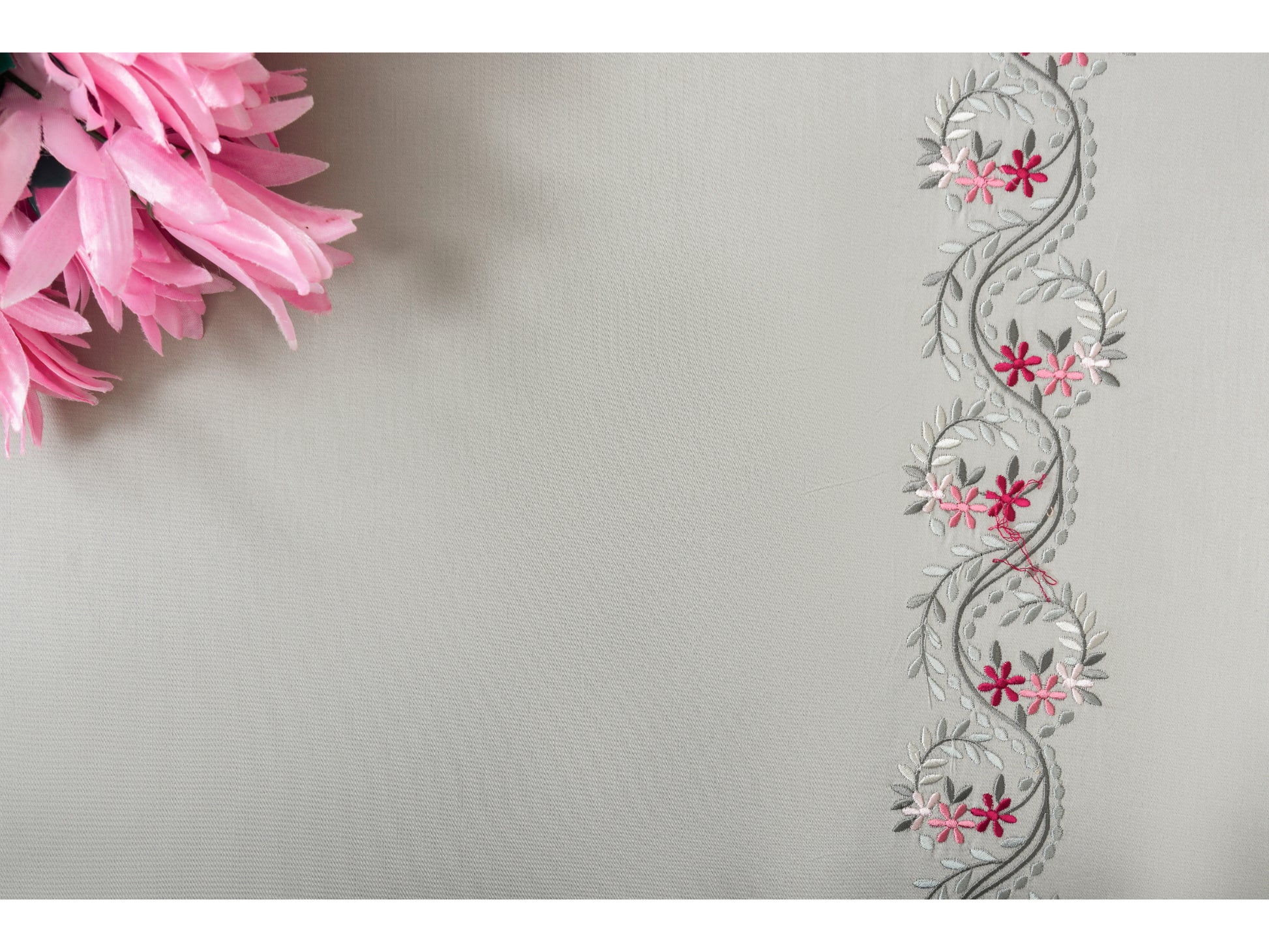EMBROIDERY BEDSHEET 100% COTTON (3PCS) - Bedding Bliss