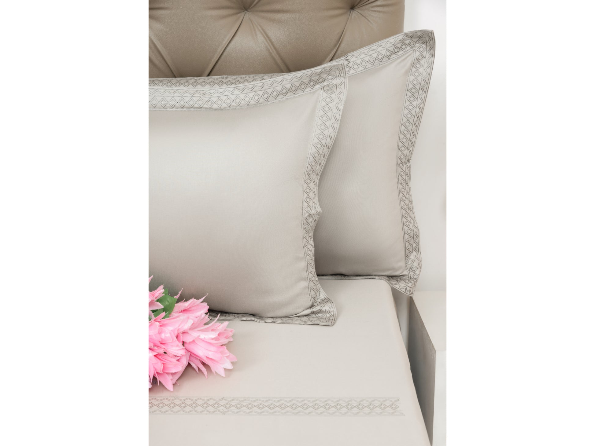 EMBROIDERY BEDSHEET 100% COTTON (3PCS) - Bedding Bliss