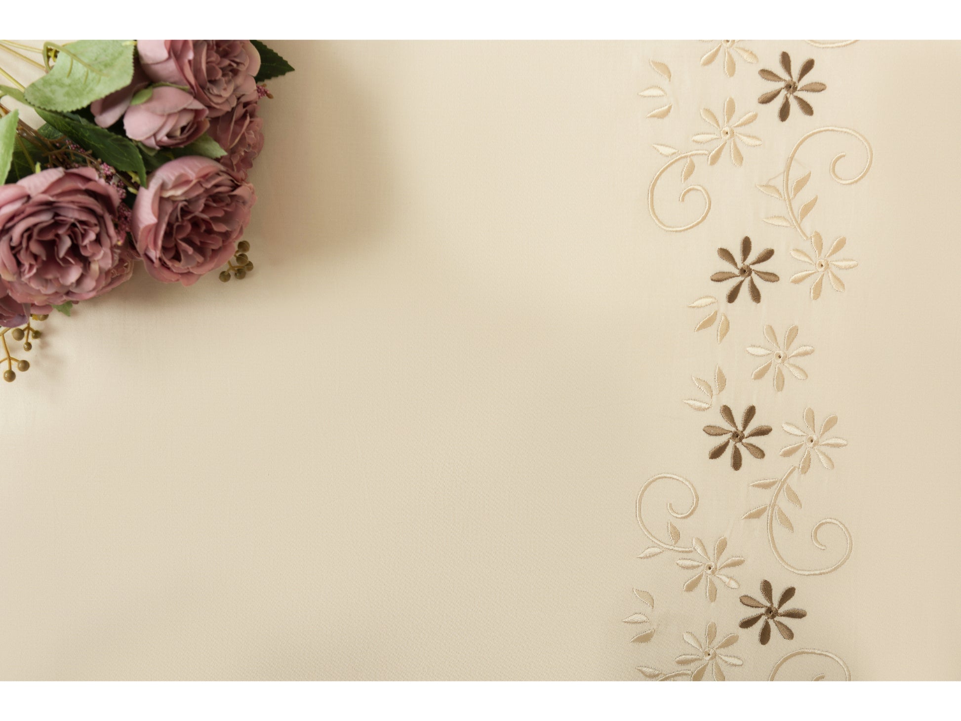 EMBROIDERY BEDSHEET 100% COTTON (3PCS) - Bedding Bliss