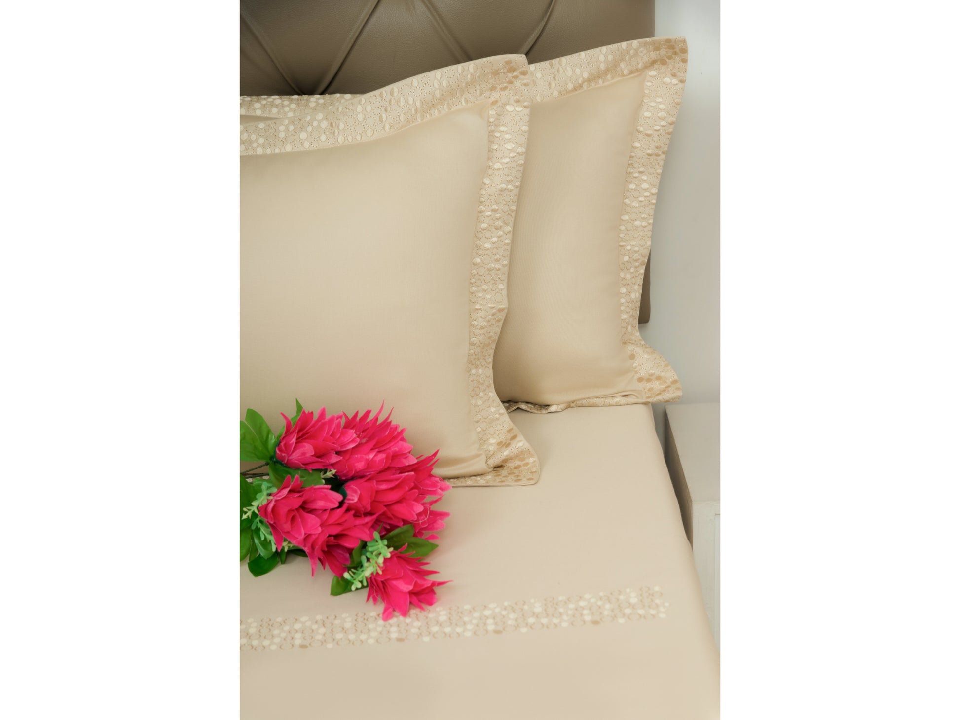 EMBROIDERY BEDSHEET 100% COTTON (3PCS) - Bedding Bliss