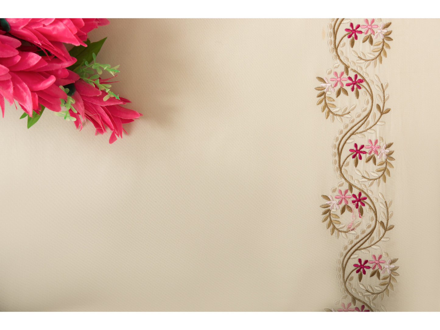 EMBROIDERY BEDSHEET 100% COTTON (3PCS)