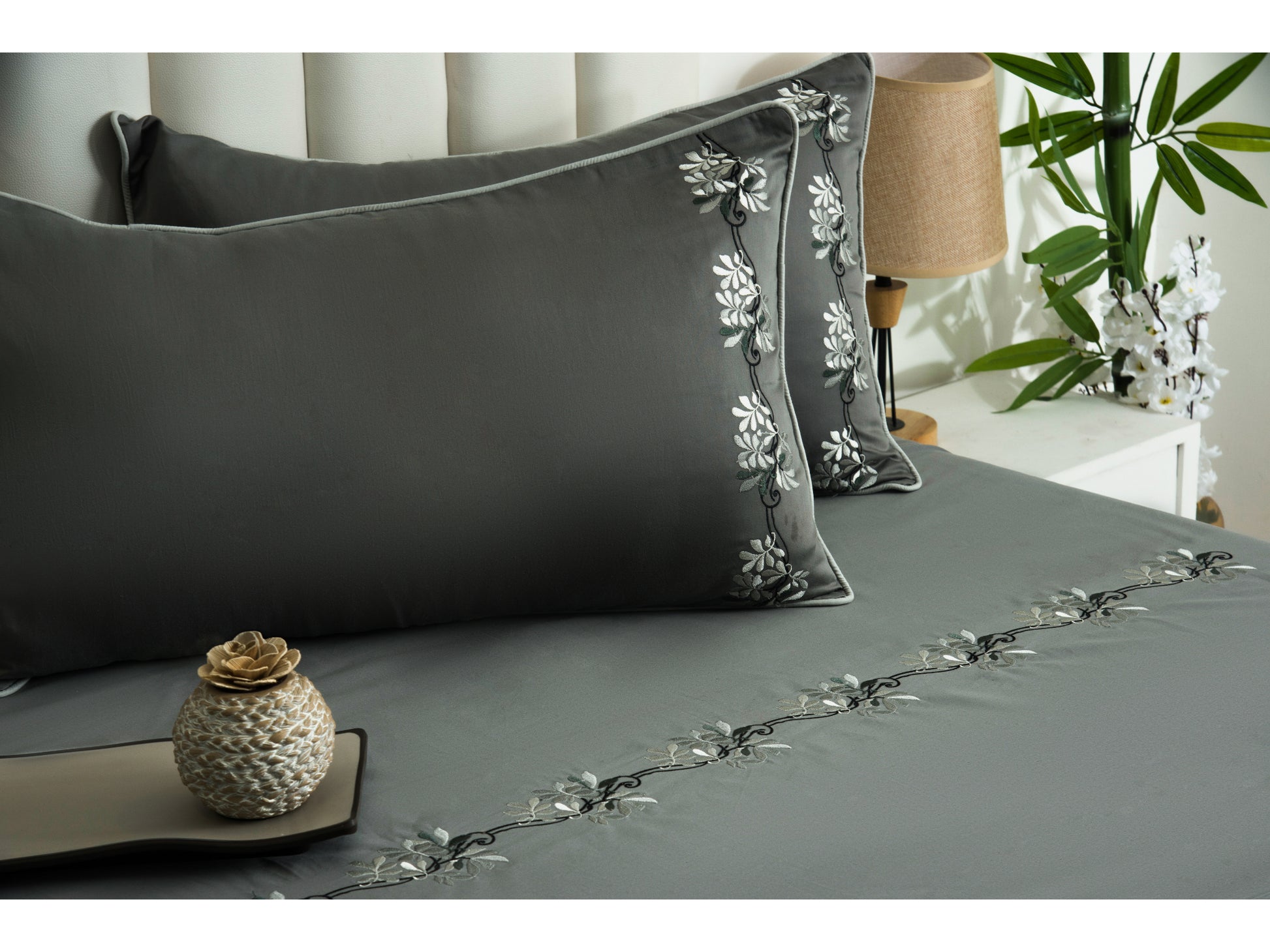 EMBROIDERY BEDSHEET 100% COTTON (3PCS) - Bedding Bliss
