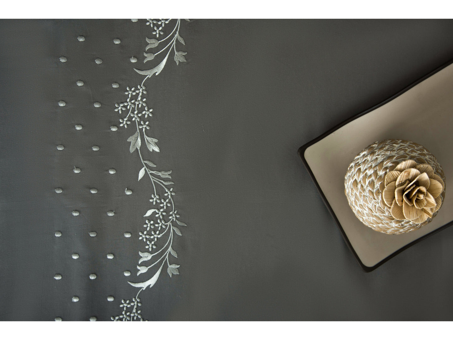 EMBROIDERY BEDSHEET 100% COTTON (3PCS) - Bedding Bliss
