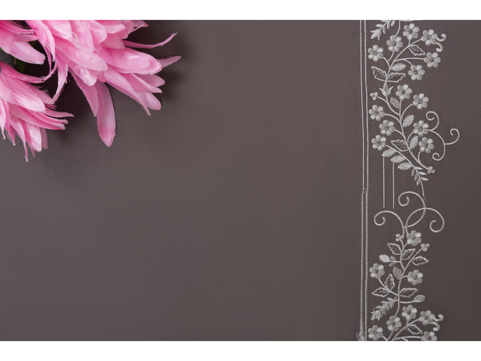EMBROIDERY BEDSHEET 100% COTTON (3PCS) - Bedding Bliss