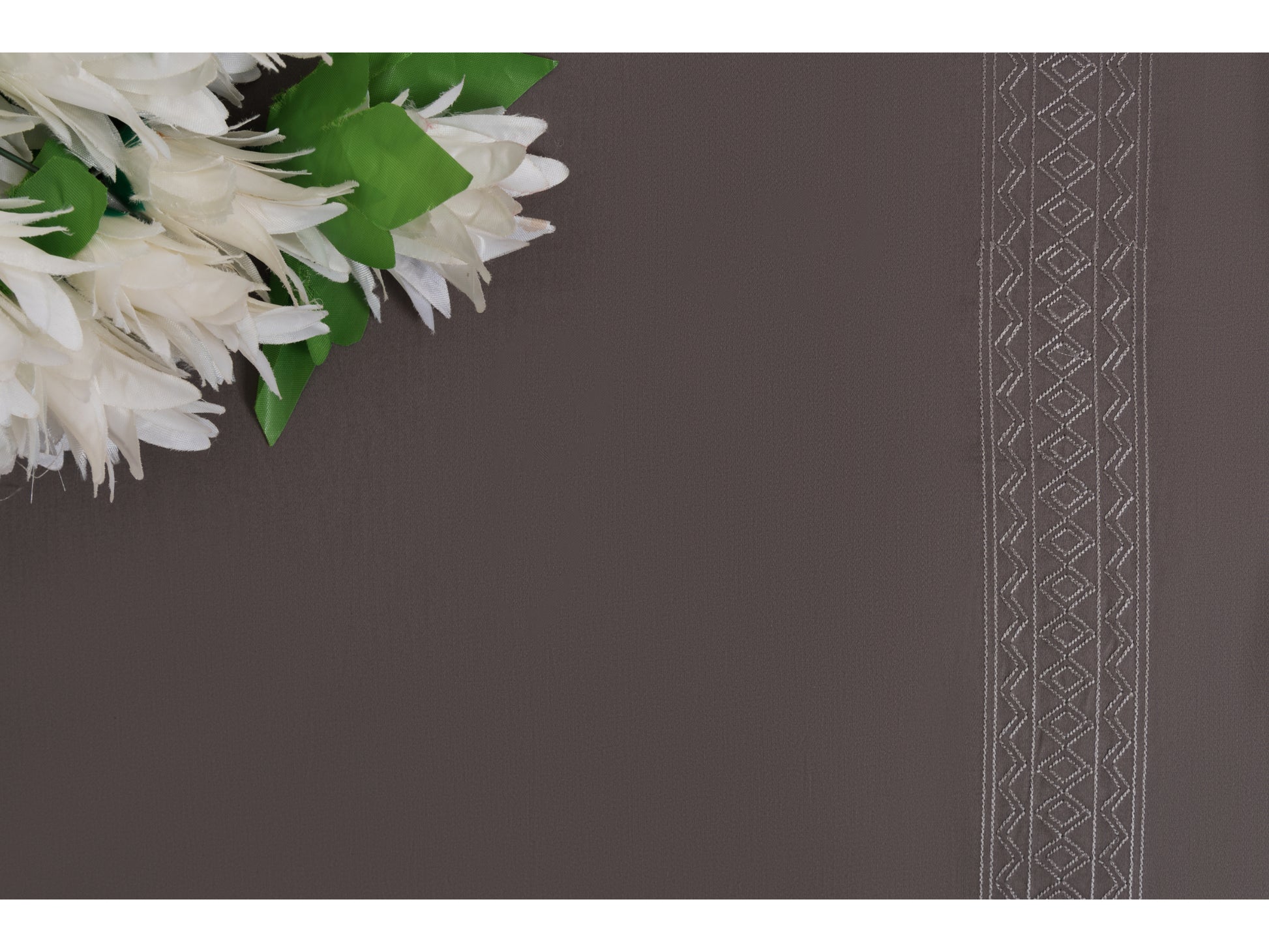 EMBROIDERY BEDSHEET 100% COTTON (3PCS) - Bedding Bliss
