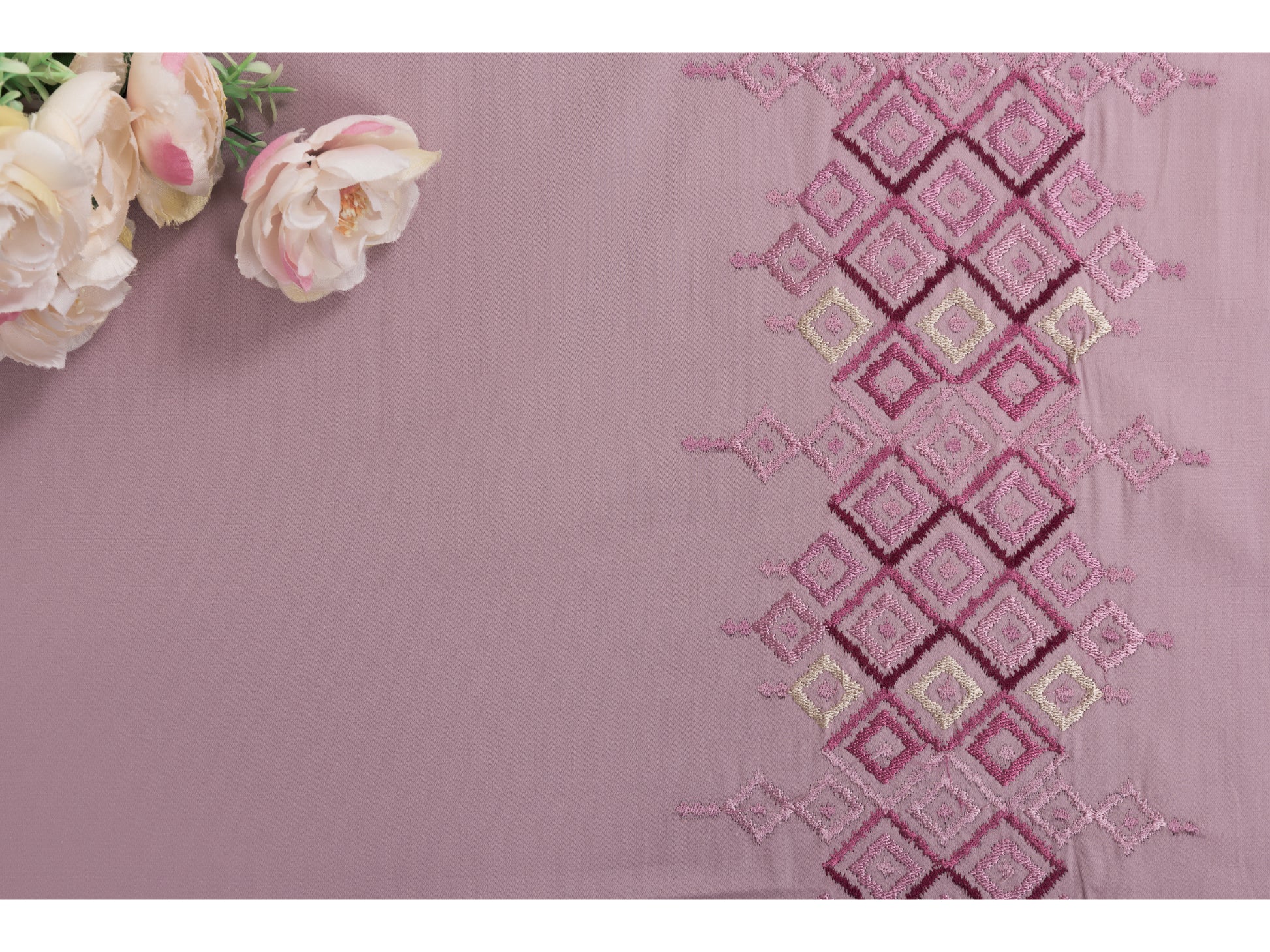 EMBROIDERY BEDSHEET 100% COTTON (3PCS) - Bedding Bliss