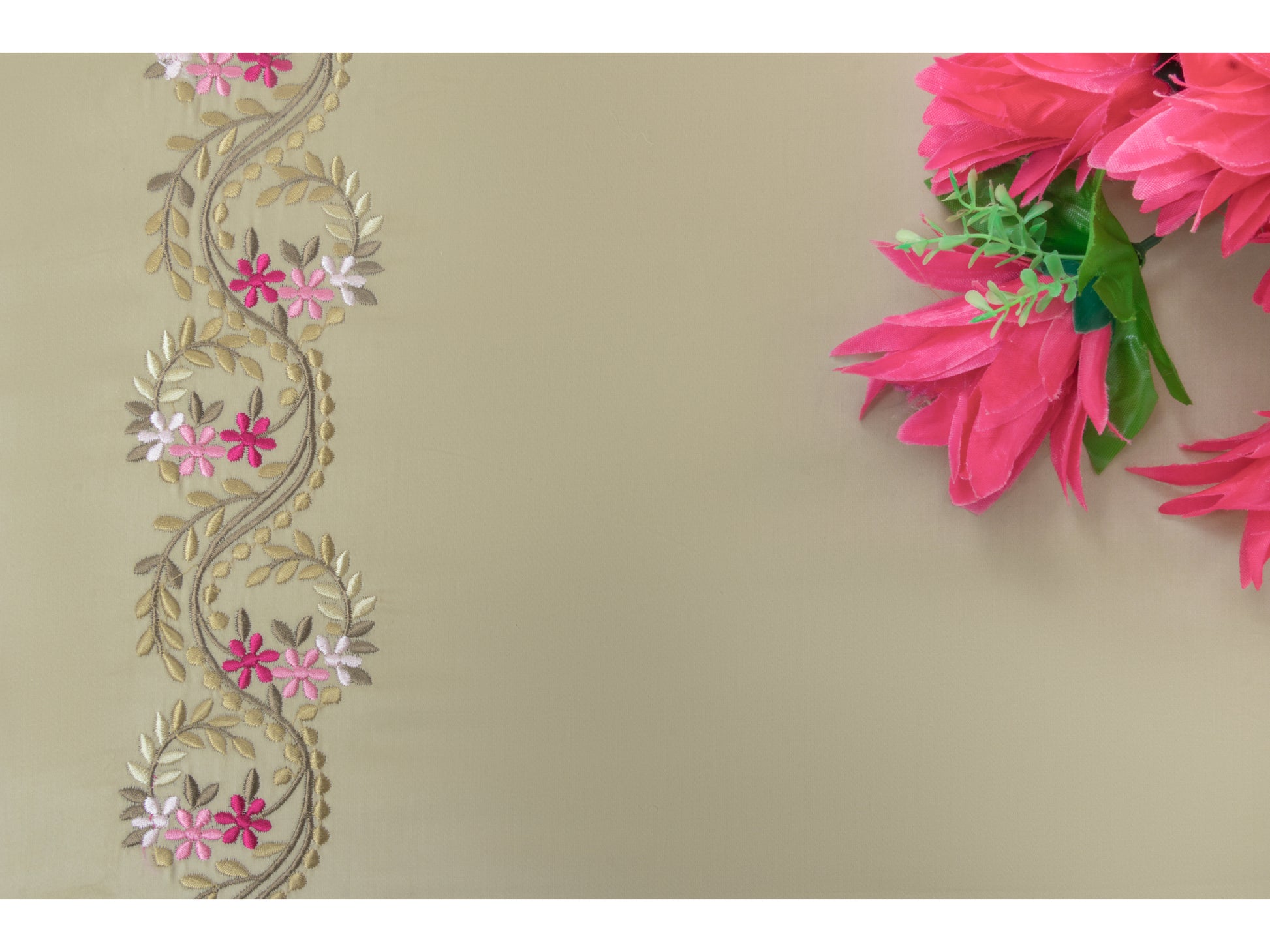 EMBROIDERY BEDSHEET 100% COTTON (3PCS) - Bedding Bliss