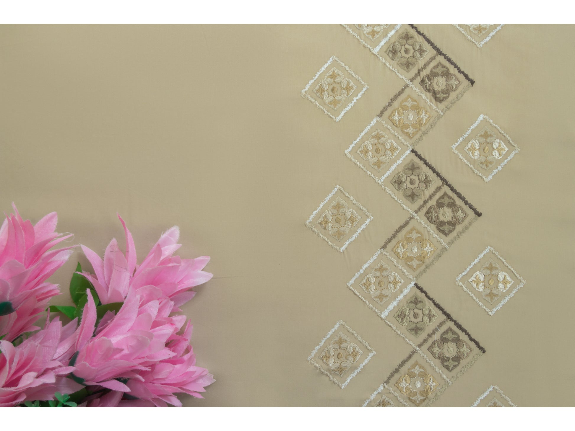 EMBROIDERY BEDSHEET 100% COTTON (3PCS) - Bedding Bliss