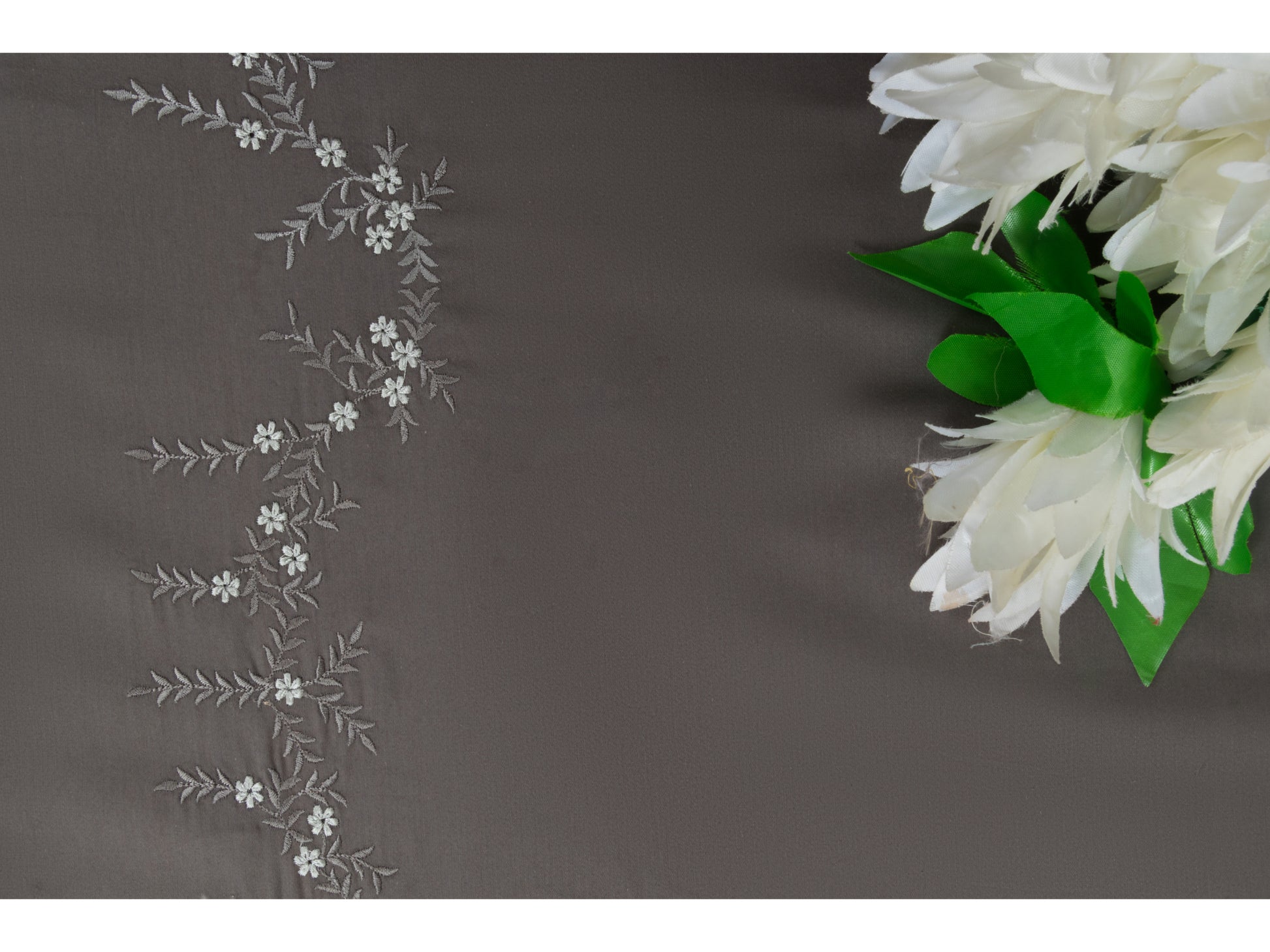 EMBROIDERY BEDSHEET 100% COTTON (3PCS) - Bedding Bliss
