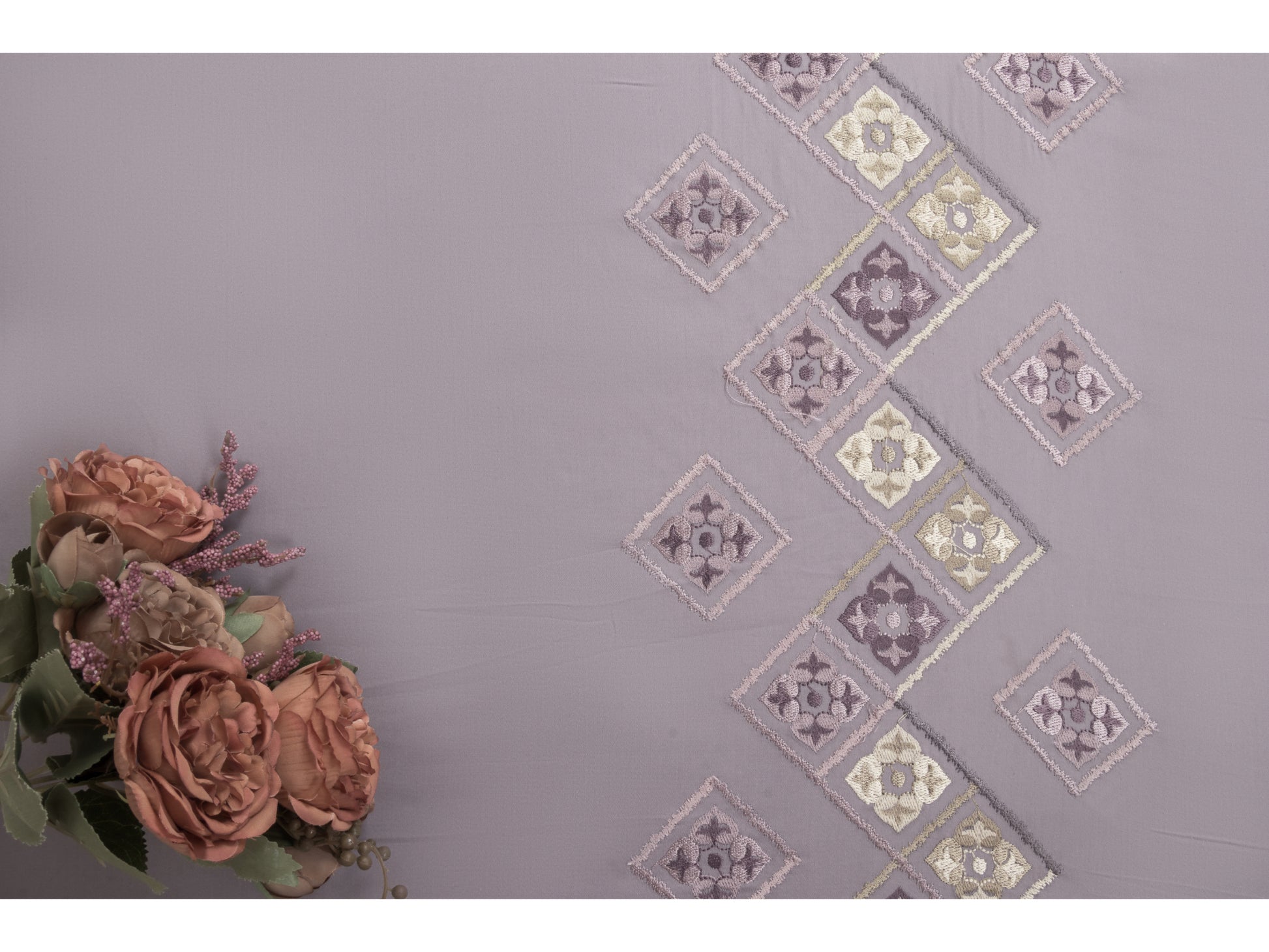 EMBROIDERY BEDSHEET 100% COTTON (3PCS) - Bedding Bliss