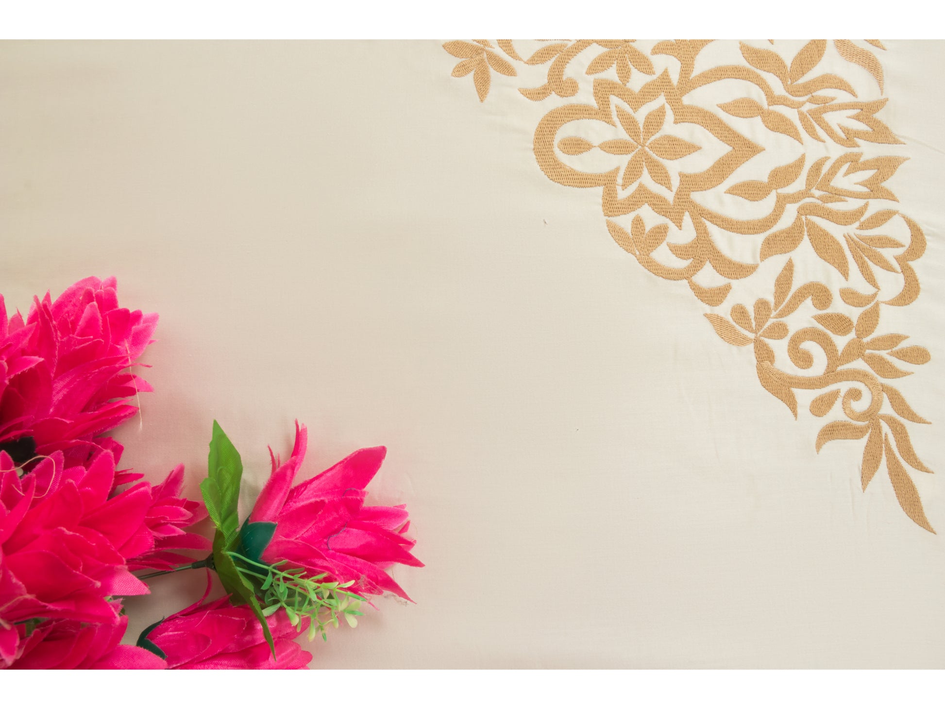 EMBROIDERY BEDSHEET 100% COTTON (3PCS) - Bedding Bliss