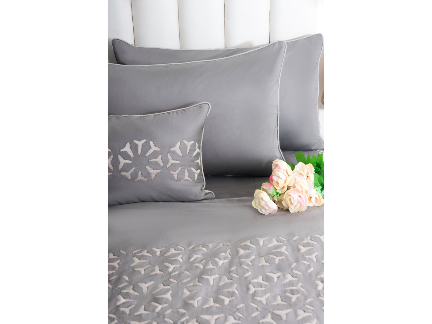 APLIC HAND WORK BEDDING SET 100% COTTON (9 PCS)