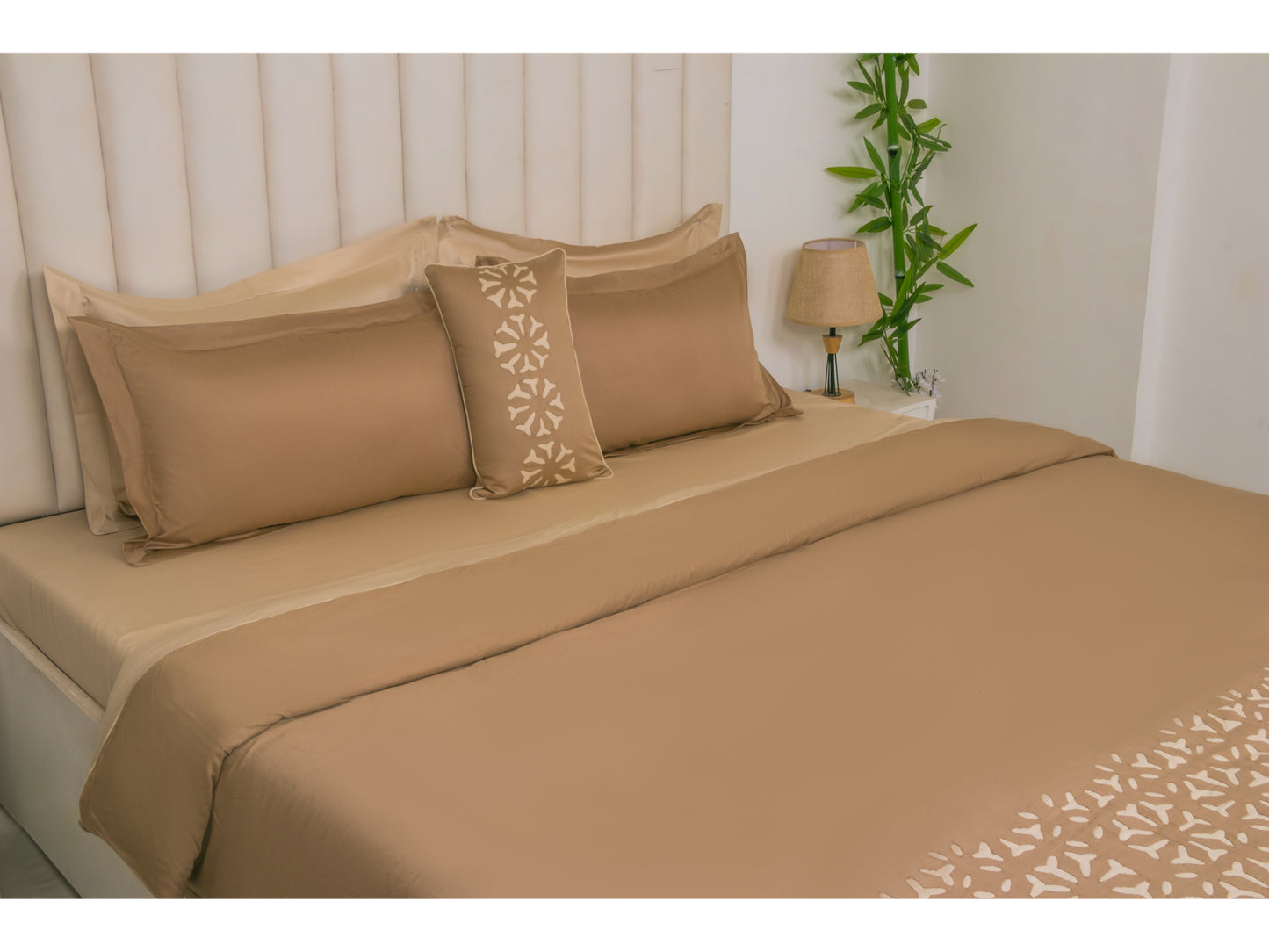 APLIC HAND WORK BEDDING SET 100% COTTON (9 PCS)