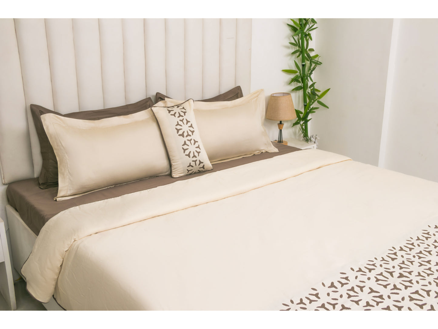 APLIC HAND WORK BEDDING SET 100% COTTON (9 PCS)