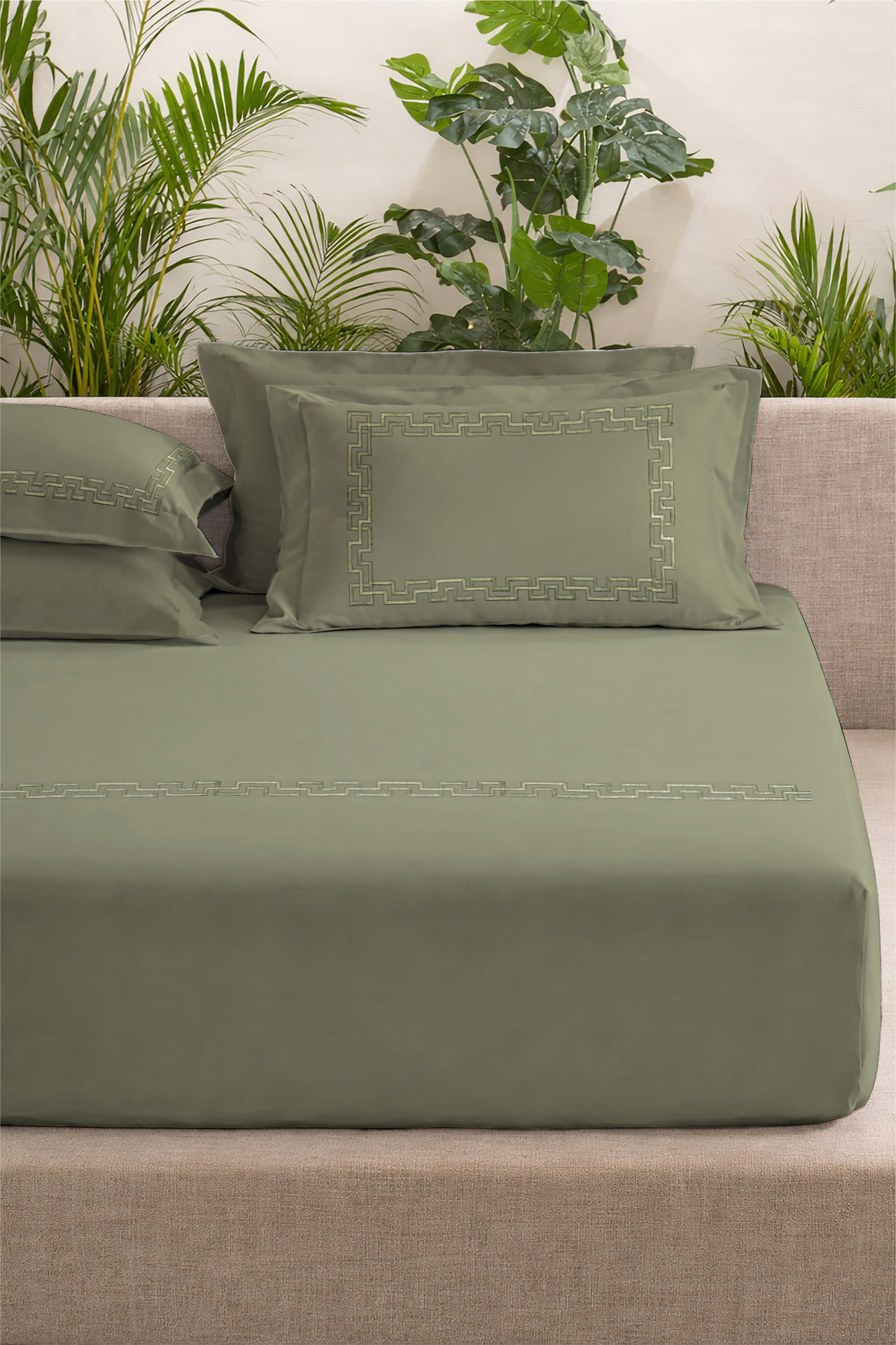 EMBROIDERY BEDSHEET (3pcs)