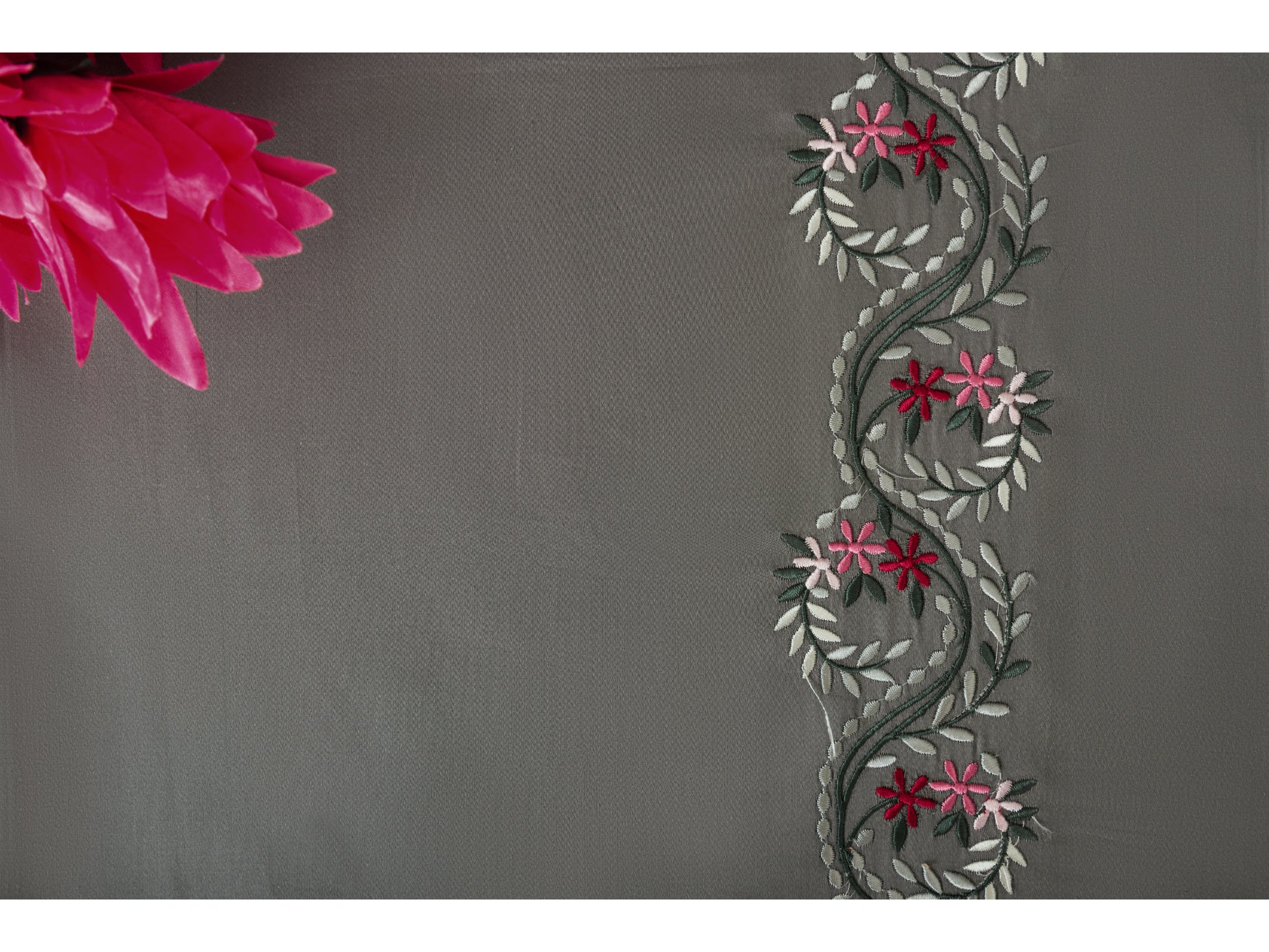 EMBROIDERY BEDSHEET 100% COTTON (3PCS) - Bedding Bliss