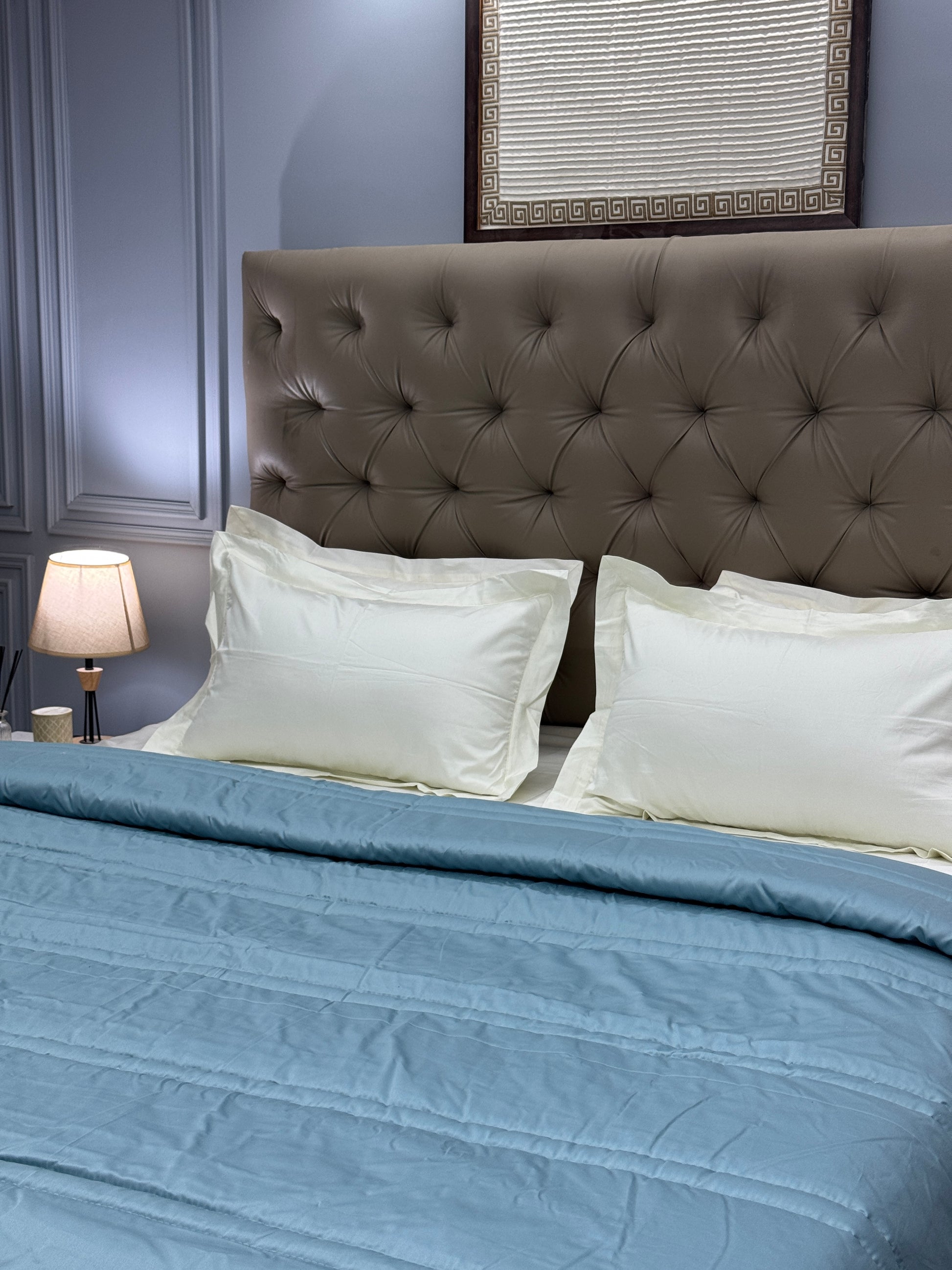 PREMIUM BEDSHEET WITH COMFORTER SET (ARCTIC BLUE, 6 PCS) - Bedding Bliss