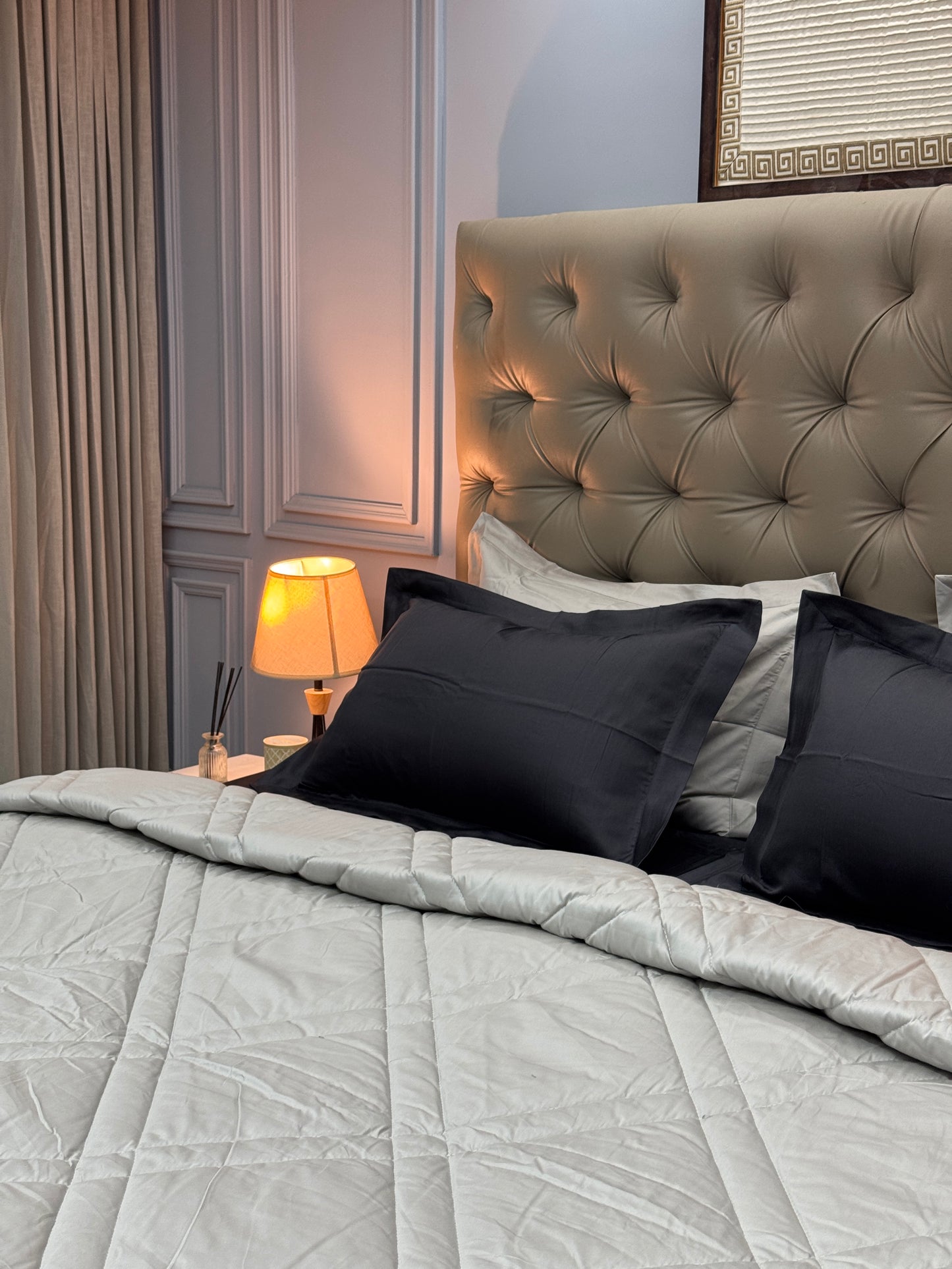 PREMIUM BEDSHEET WITH COMFORTER SET (SMOKE GREY, 6 PCS)