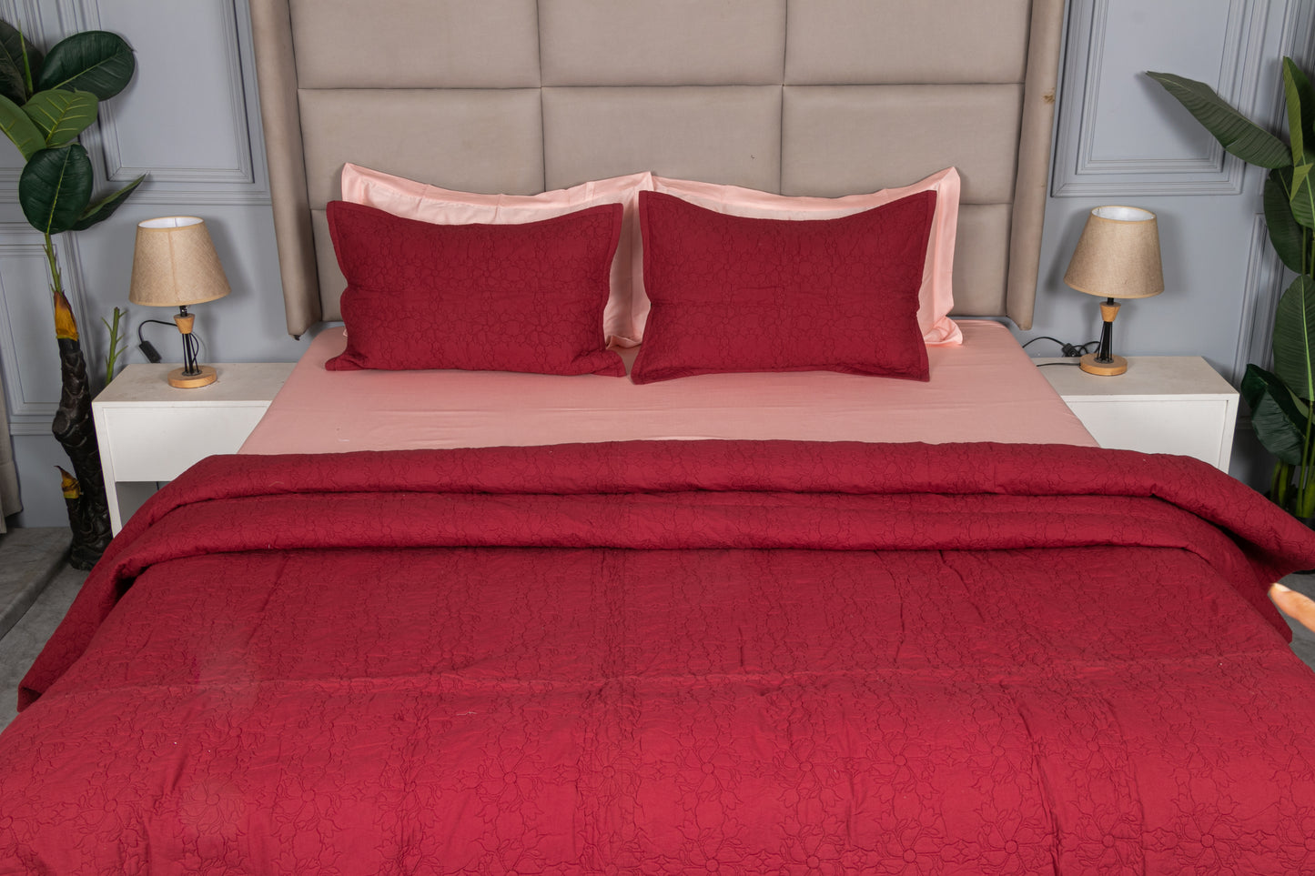 FLORAL MEDALLION QUILTED BEDSPREAD(CRANBERRY, 3PCS)