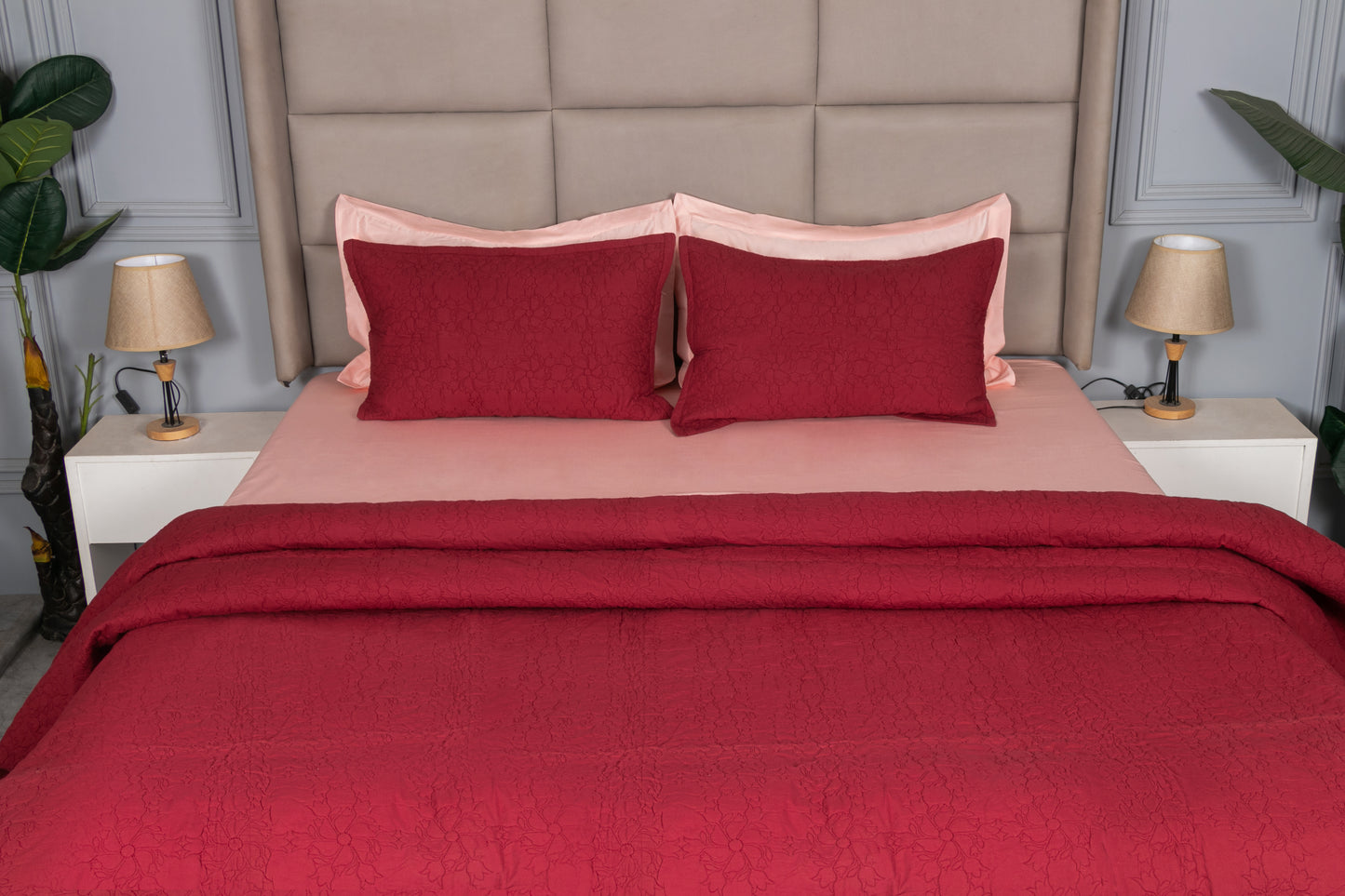 FLORAL MEDALLION QUILTED BEDSPREAD(CRANBERRY, 3PCS)