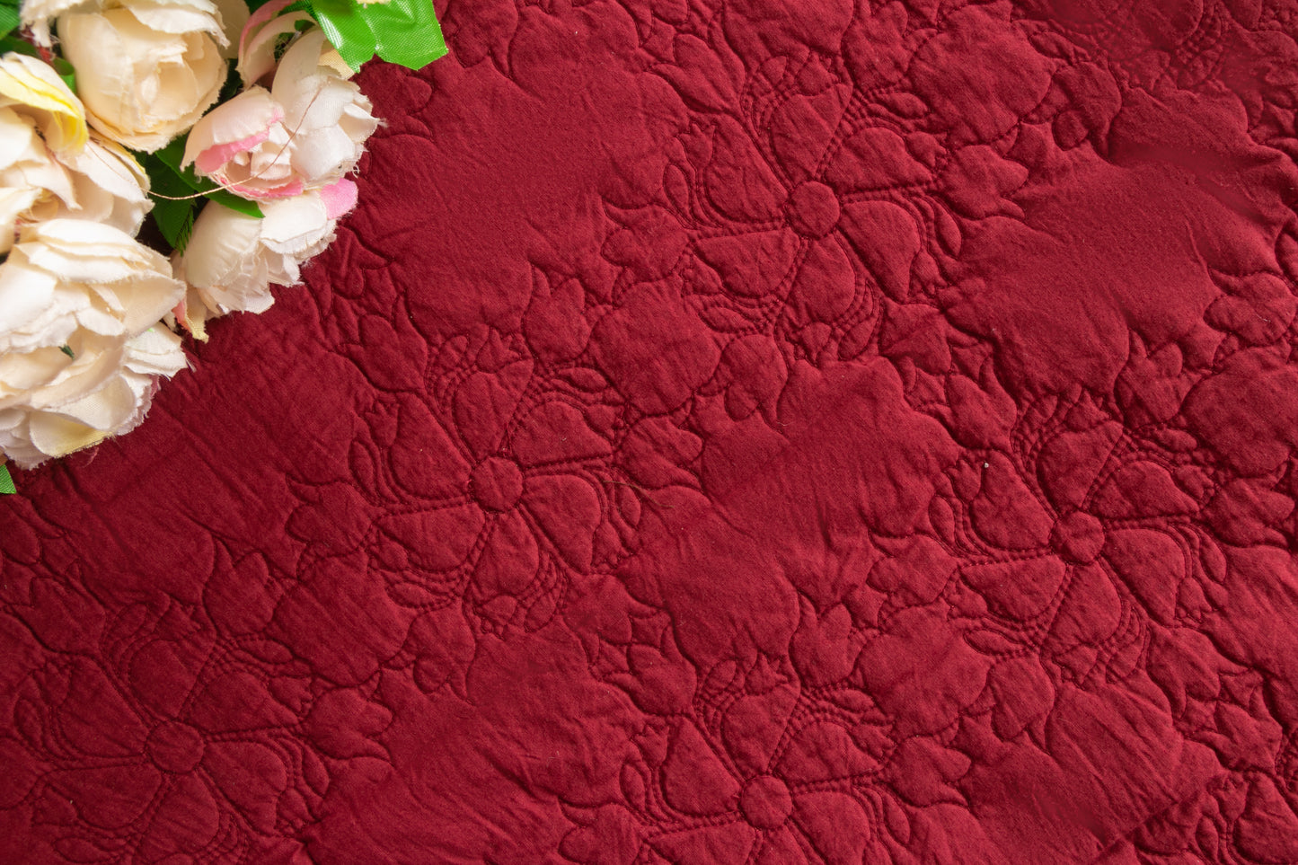 FLORAL MEDALLION QUILTED BEDSPREAD(CRANBERRY, 3PCS)