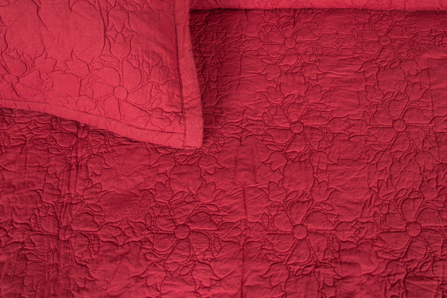 FLORAL MEDALLION QUILTED BEDSPREAD(CRANBERRY, 3PCS)
