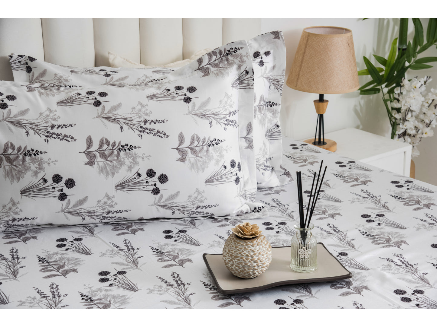 GUARANTEED PRINTED BEDSHEET 100% COTTON (3PCS,WHITE)
