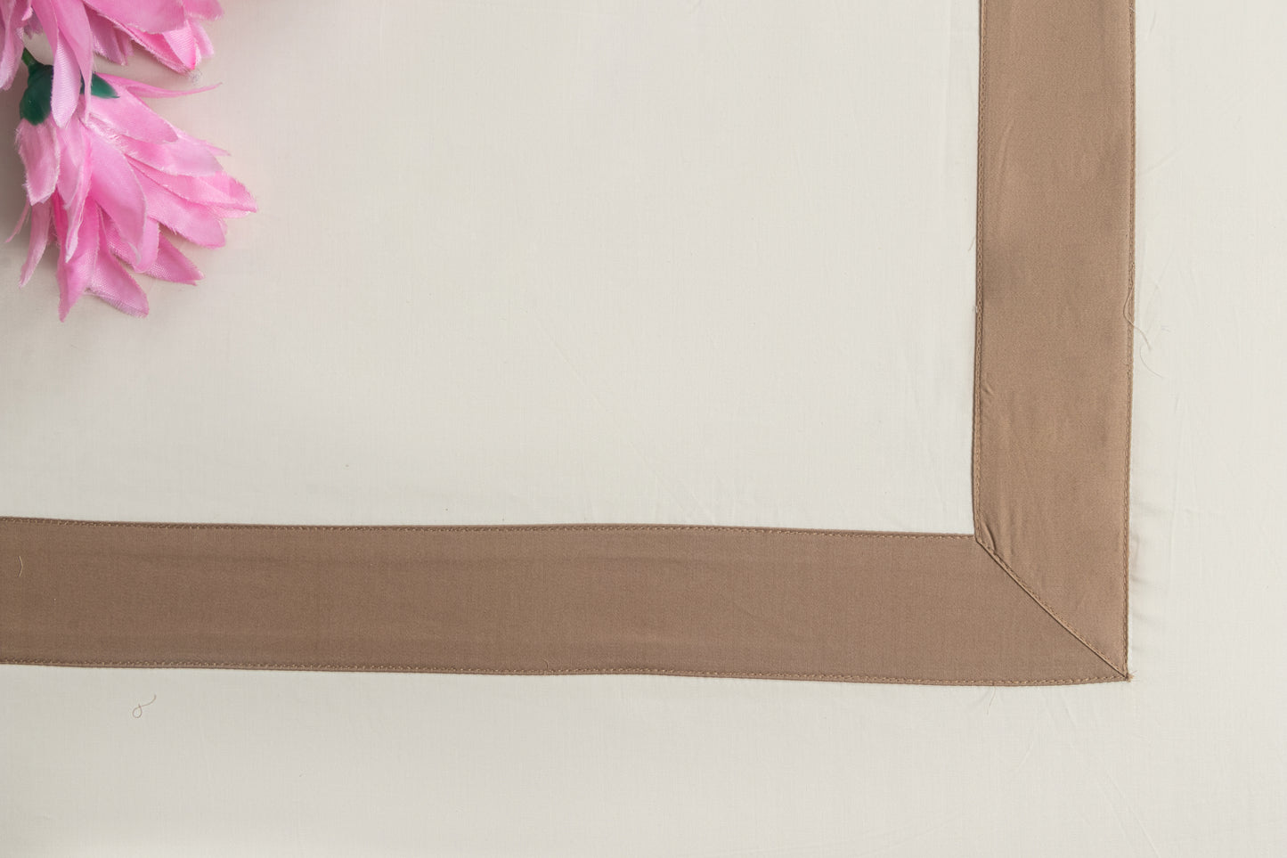 PATCH WORK BEDSHEET 100% COTTON (3 PCS, PEARL x TAUPE)
