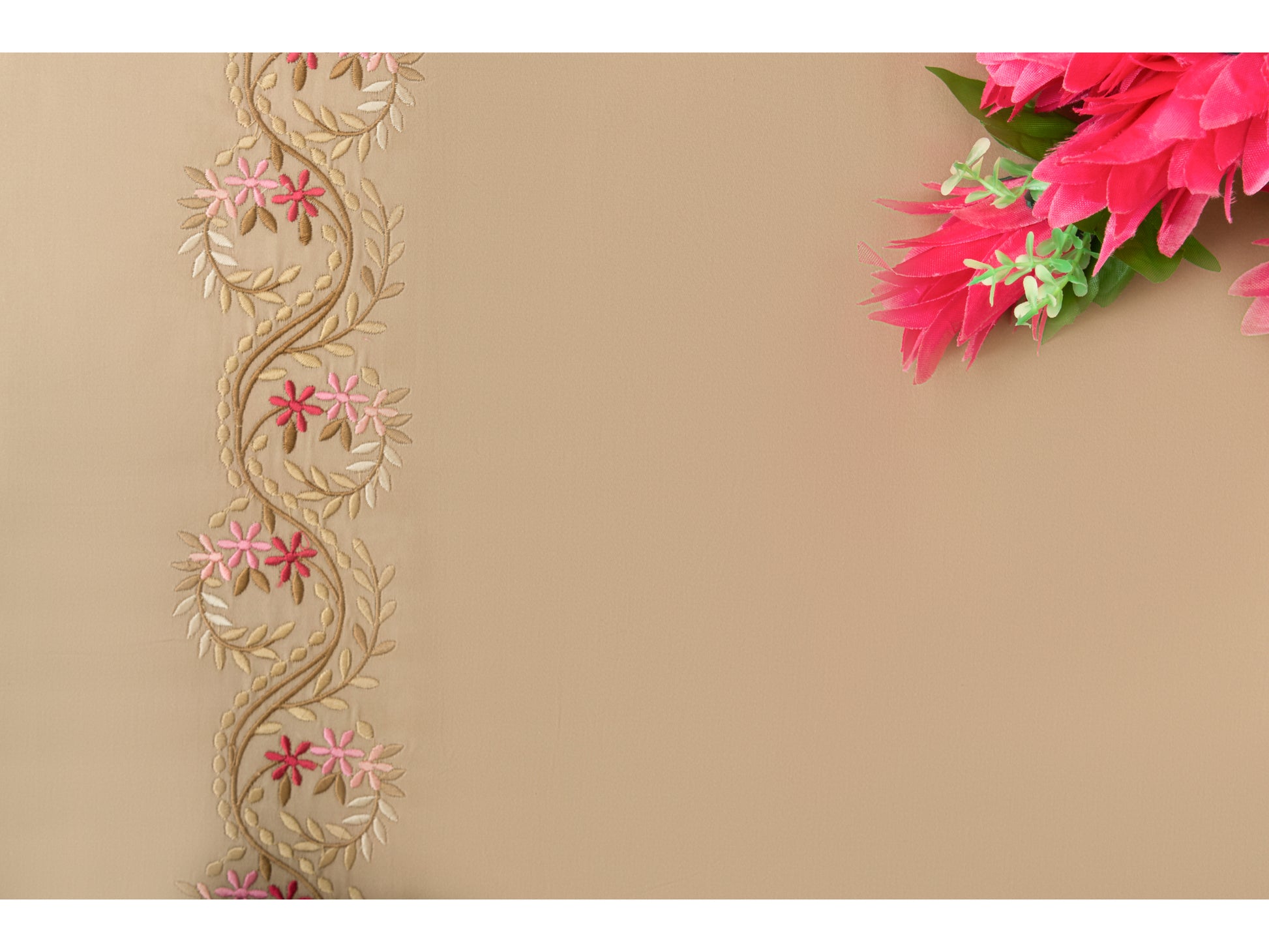 EMBROIDERY BEDSHEET 100% COTTON (3PCS) - Bedding Bliss