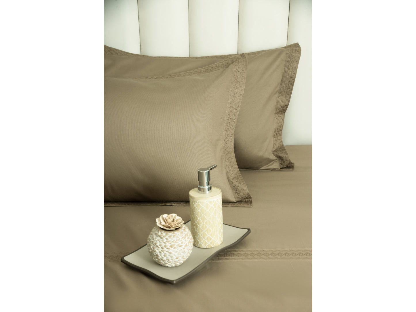 EMBROIDERY BEDSHEET 100% COTTON (3PCS) - Bedding Bliss