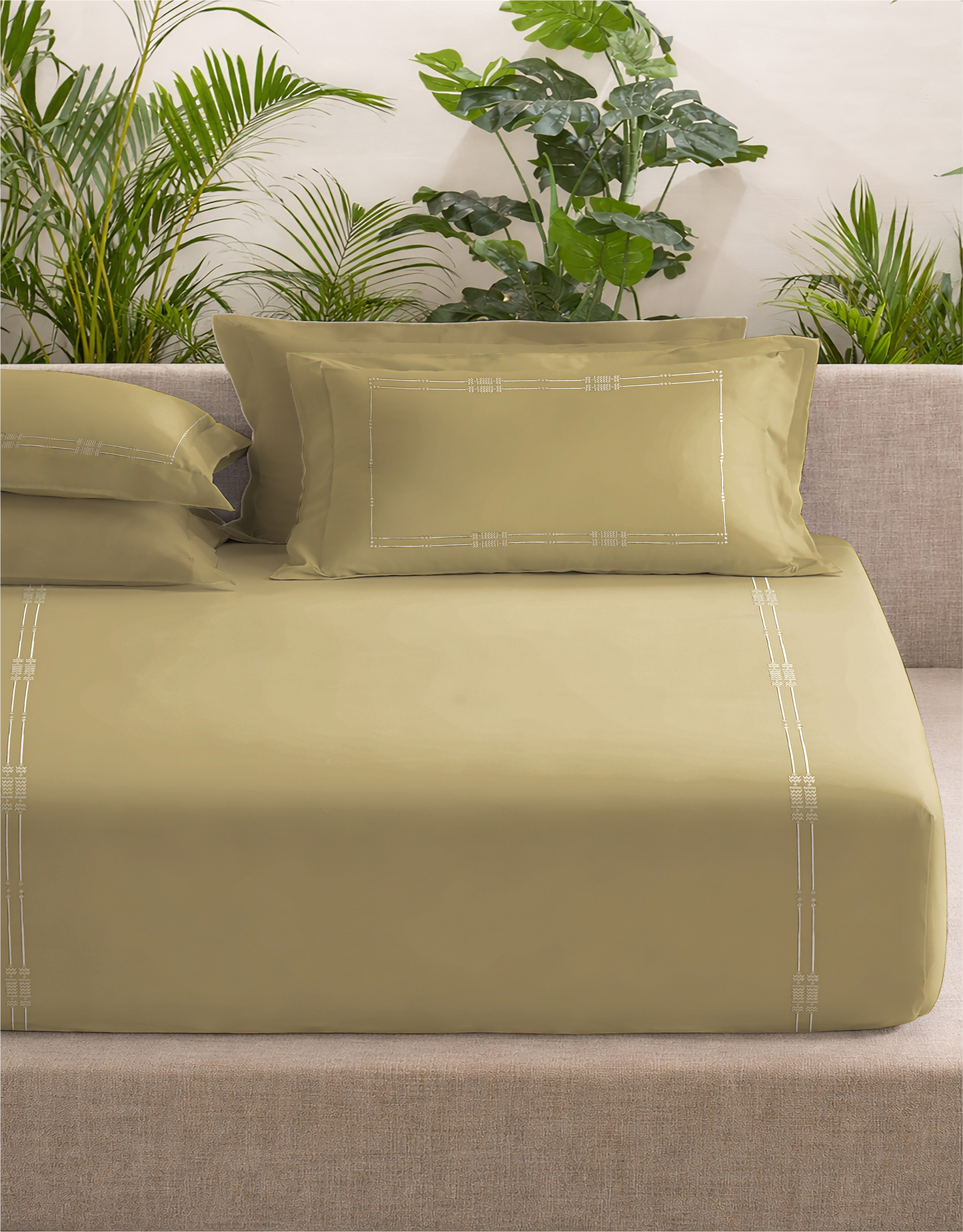 EMBROIDERY BEDSHEET (3pcs)