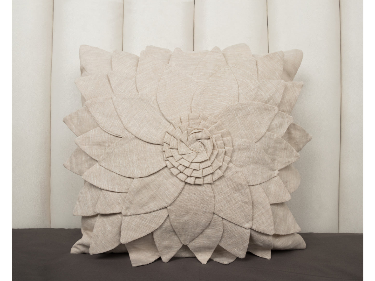 FLOWER LINEN CUSION COVER (1 PCS)
