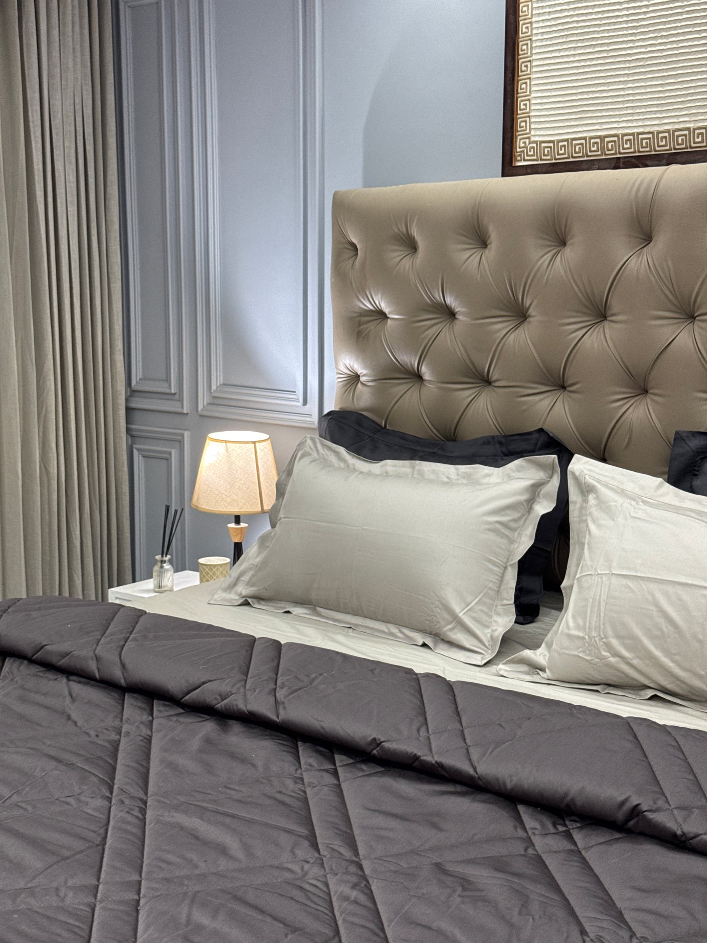 PREMIUM BEDSHEET WITH COMFORTER SET (CHARCOAL GREY, 6 PCS) - Bedding Bliss