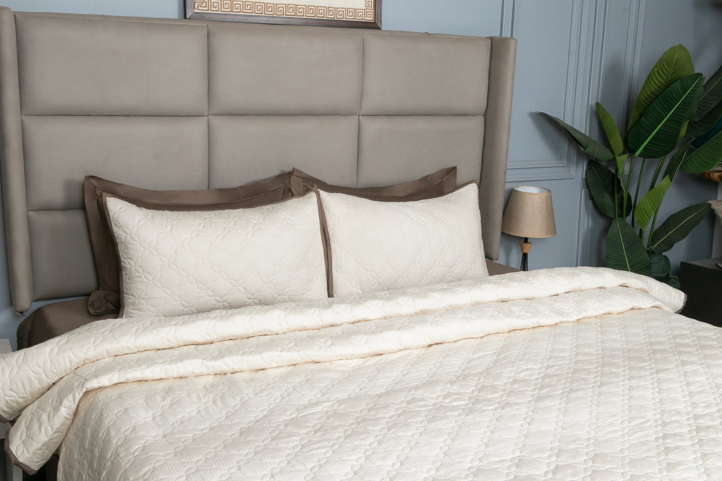 IVORY PETAL QUILT SET (3PCS)